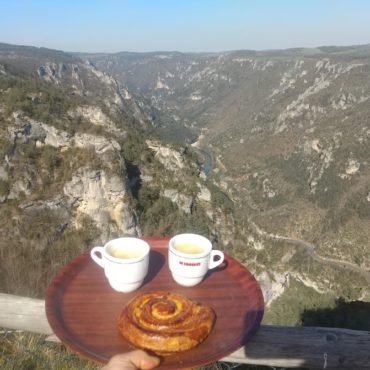 roc des hourtous lozère tourisme