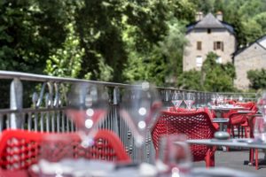 diner en terrasse hotel les 2 rives