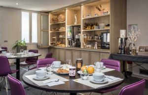 petit déjeuner à l'hôtel les 2 rives