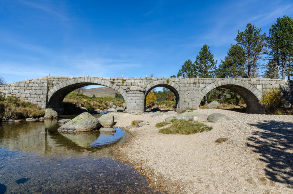 pont de mont vert sources du tarn touris